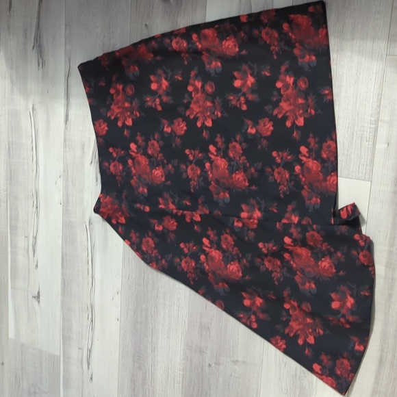 Lord & Taylor floral skirt - Picture 1 of 4